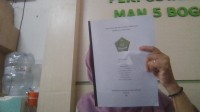 Menganalisis Minat Siswa Terhadap Beberapa Jenis Buku